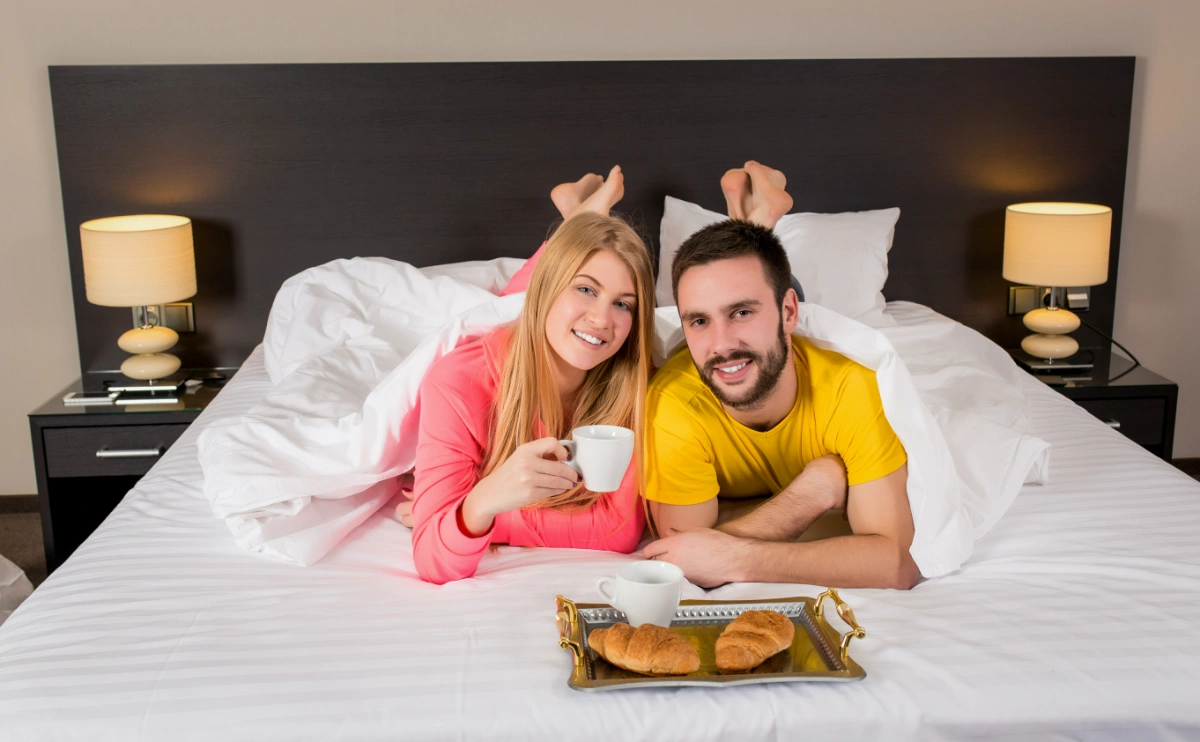 Things Every Happy Couple Does Before Bed